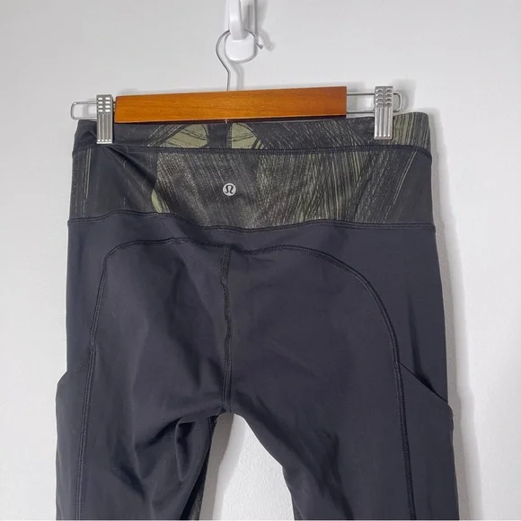 Lululemon Athletica Fresh Mesh Run Crop Leggings Size 6 - Picture 8 of 10